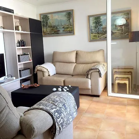 Apartamento With 3 Bedrooms In With Furnished Terrace