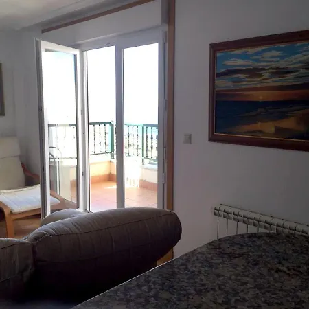 With 3 Bedrooms In With Furnished Terrace