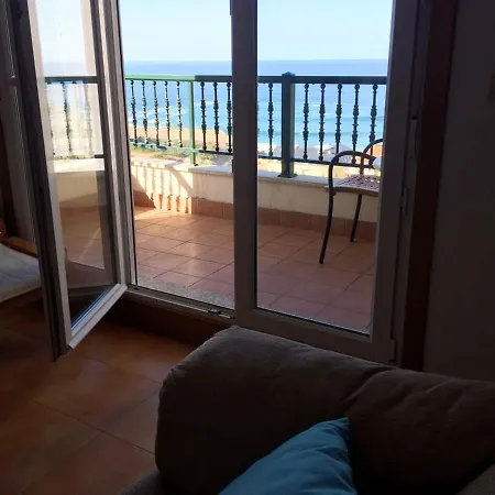 With 3 Bedrooms In With Furnished Terrace Apartamento *