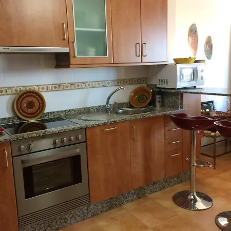 With 3 Bedrooms In With Furnished Terrace *